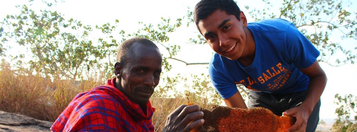 <span class='titlesl'>Si te gusta vivir nuevas experiencias </span></br>
			<span class='textsl'>Te ofrecemos programas innovadores que, por estar fuera de lo convencional, representan en sí mismos una experiencia de vida única.<br> 
			</br>¡ATRÉVETE A HACER EL CAMBIO !</span></br></br>
			</br>